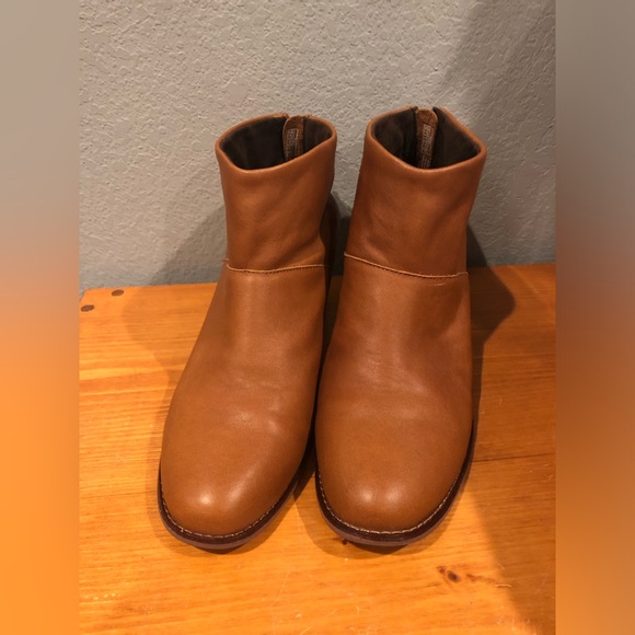 TOMS CARAMEL TASSEL ZIP CARPE DIEM ANKLE BOOTS SIZE 10 - Picture 2 of 8